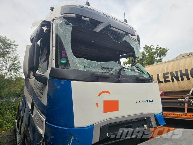 Renault T 440 Trekkers