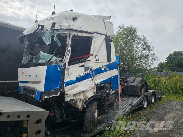 Renault T 440 Trekkers