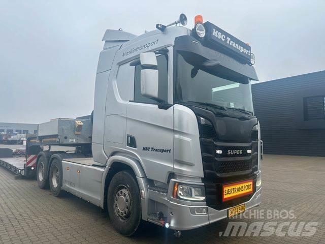 Scania R 730 V8 6x4 Trekkers