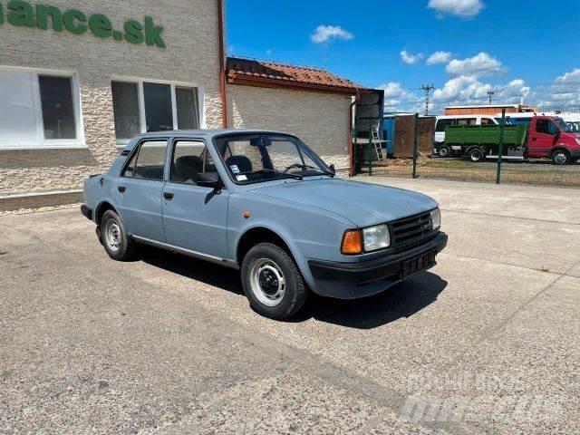 Skoda 125L vin 334 Auto's