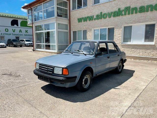 Skoda 125L vin 334 Auto's