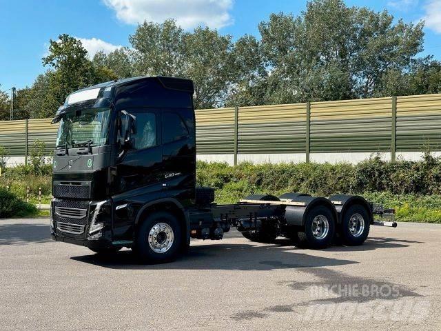 Volvo FH 540 6x4 Chassis met cabine