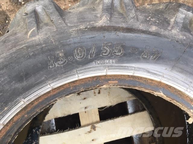  - - - 15.0/55-17 Banden, wielen en velgen