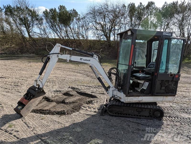 Bobcat X220 Minigraafmachines < 7t