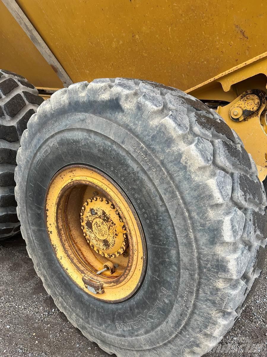 Bell B30E Knik dumptrucks