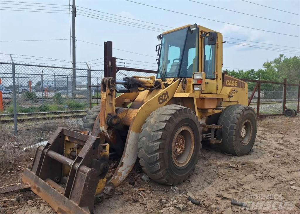 CASE 621 Wielladers