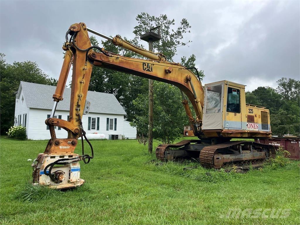 CAT 225 LC Rupsgraafmachines