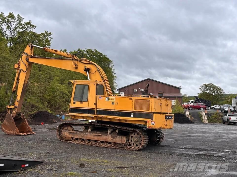 CAT 235B Rupsgraafmachines