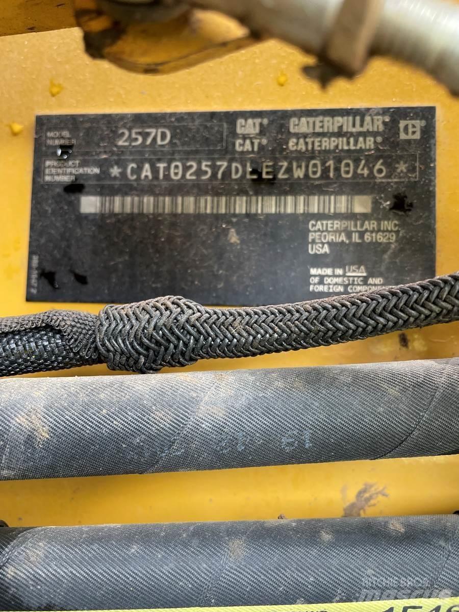 CAT 257D Schrankladers