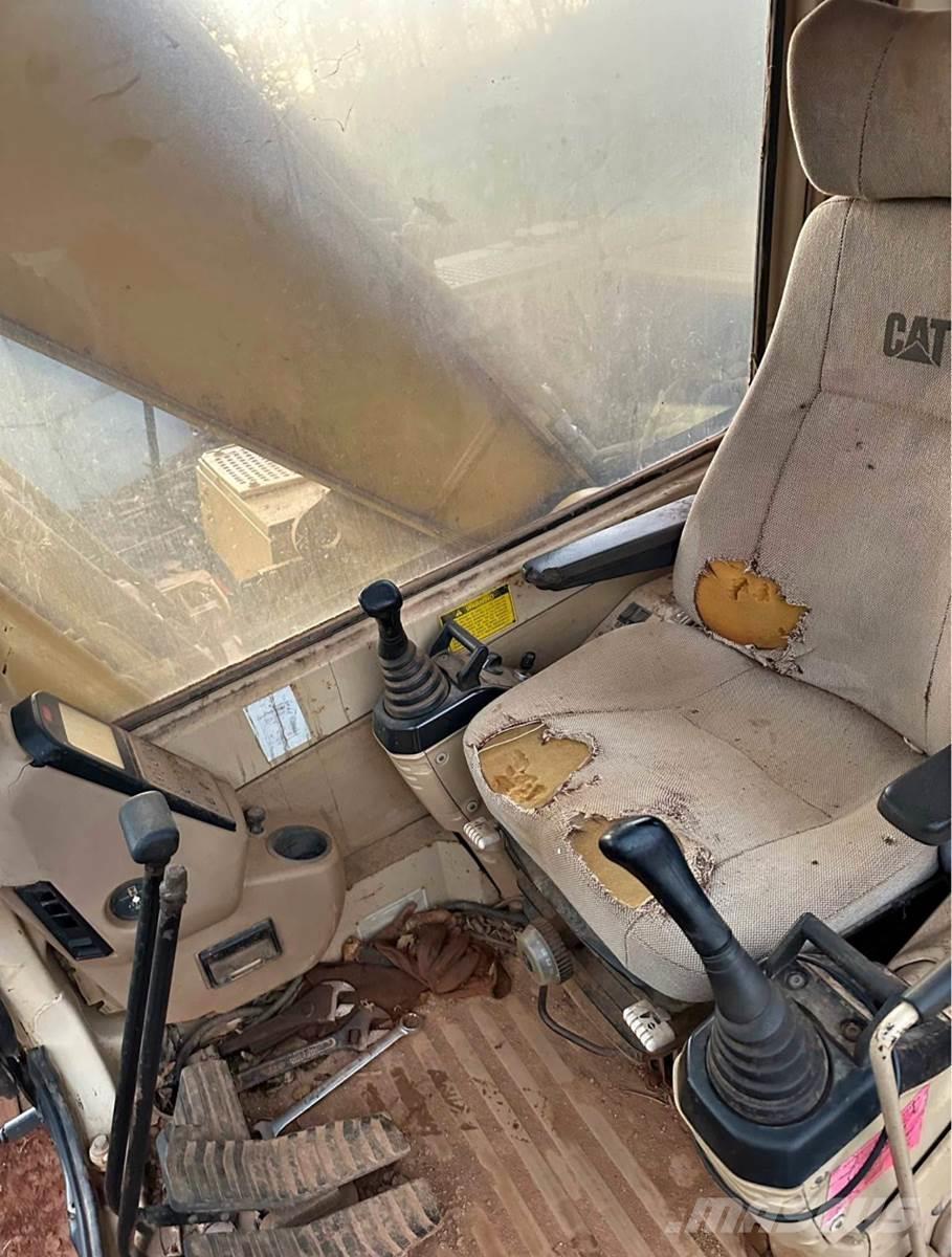 CAT 320BL Rupsgraafmachines