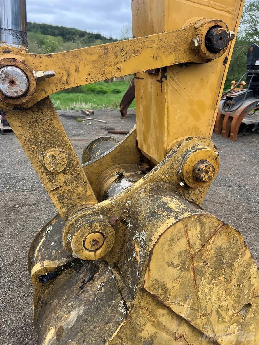 CAT 322C Rupsgraafmachines