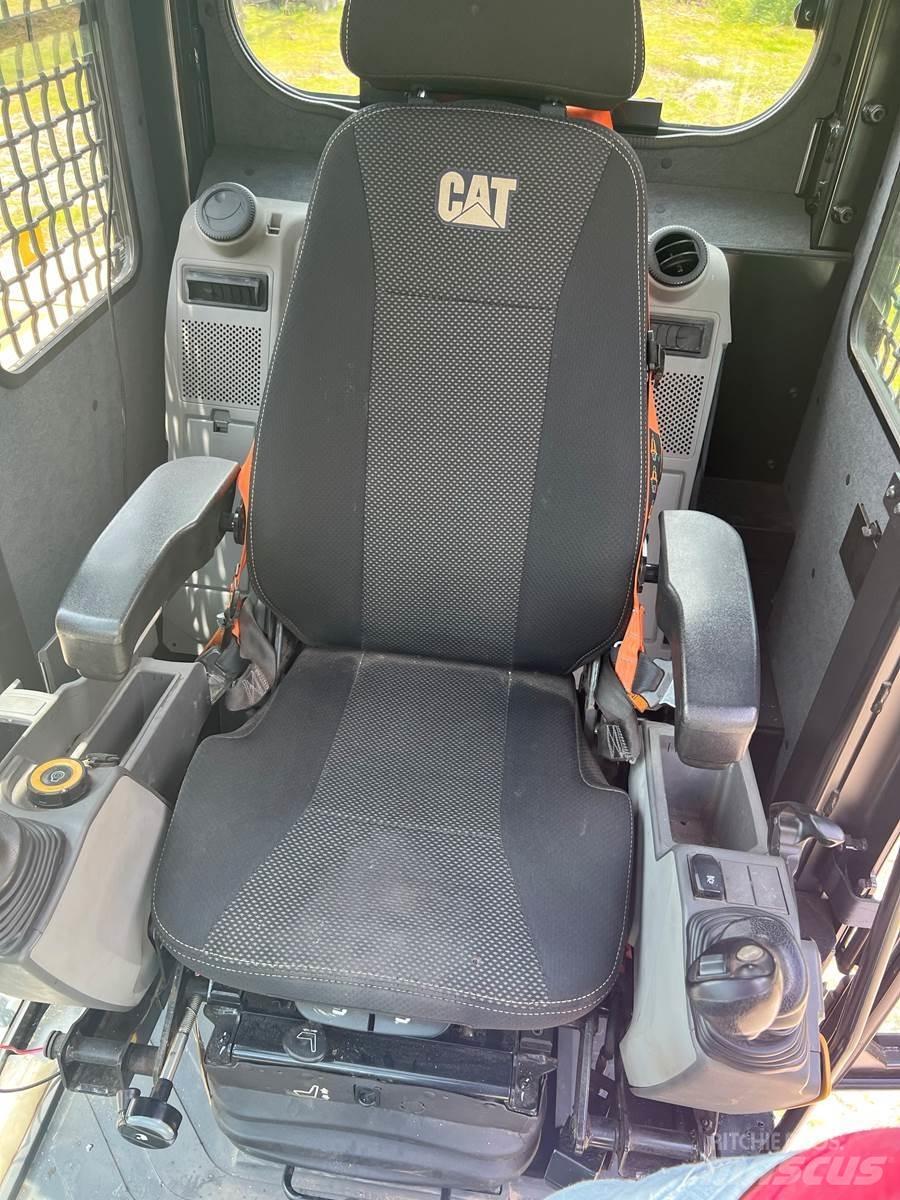 CAT 538 LL Boomstamladers