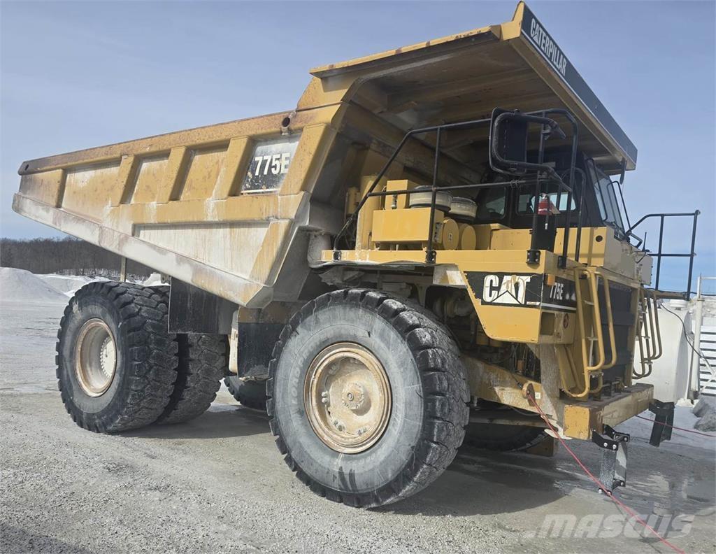 CAT 775E Knik dumptrucks