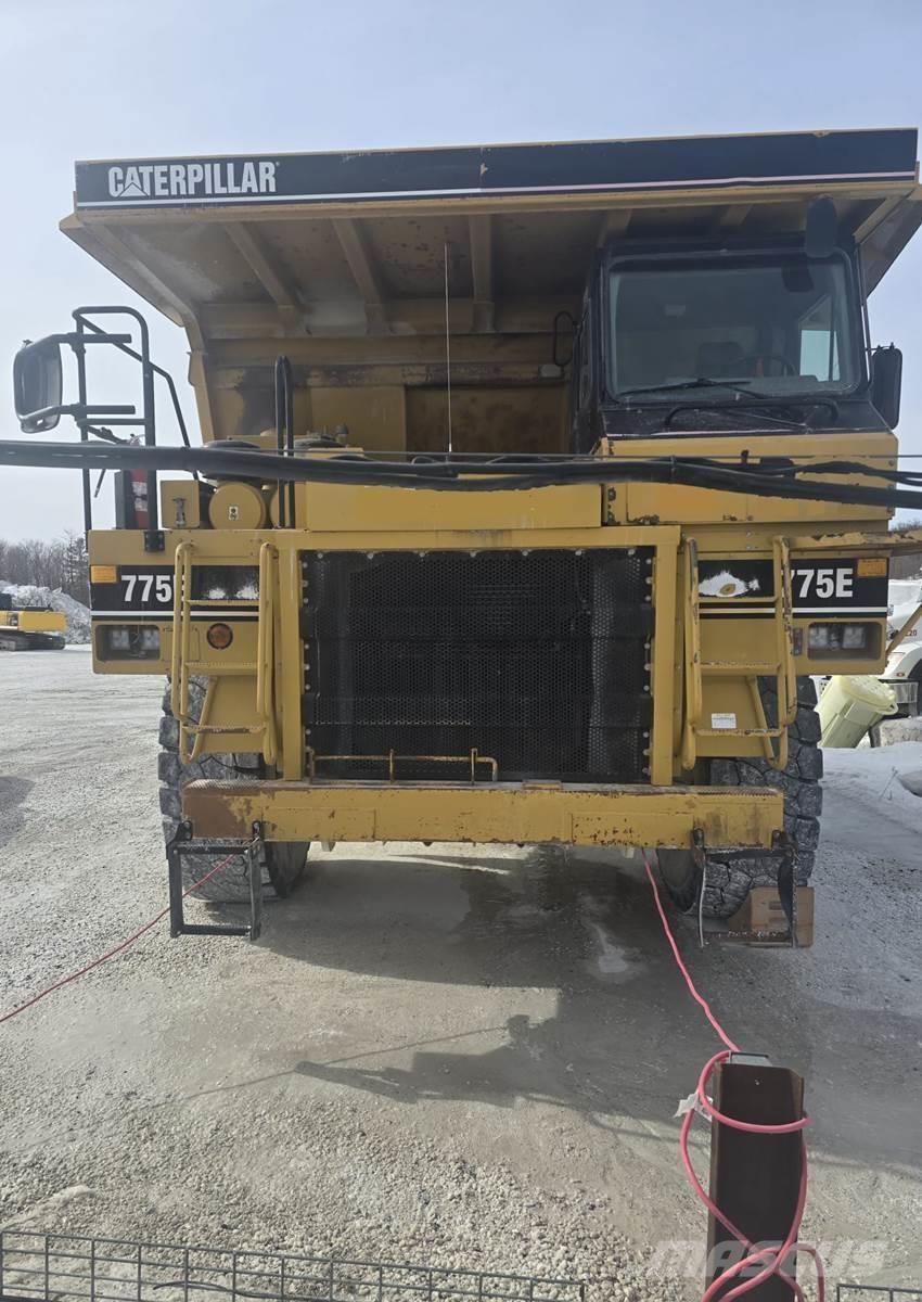 CAT 775E Knik dumptrucks