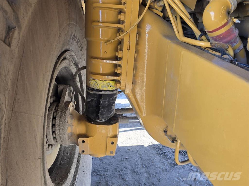 CAT 775F Knik dumptrucks