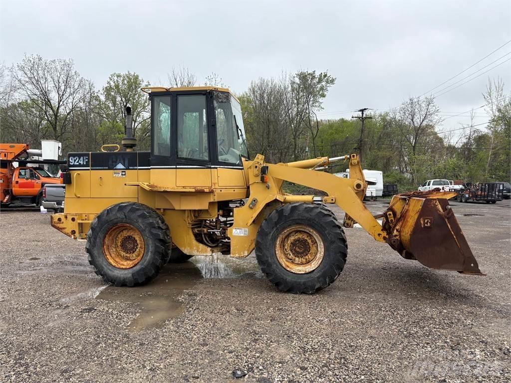 CAT 924F Wielladers
