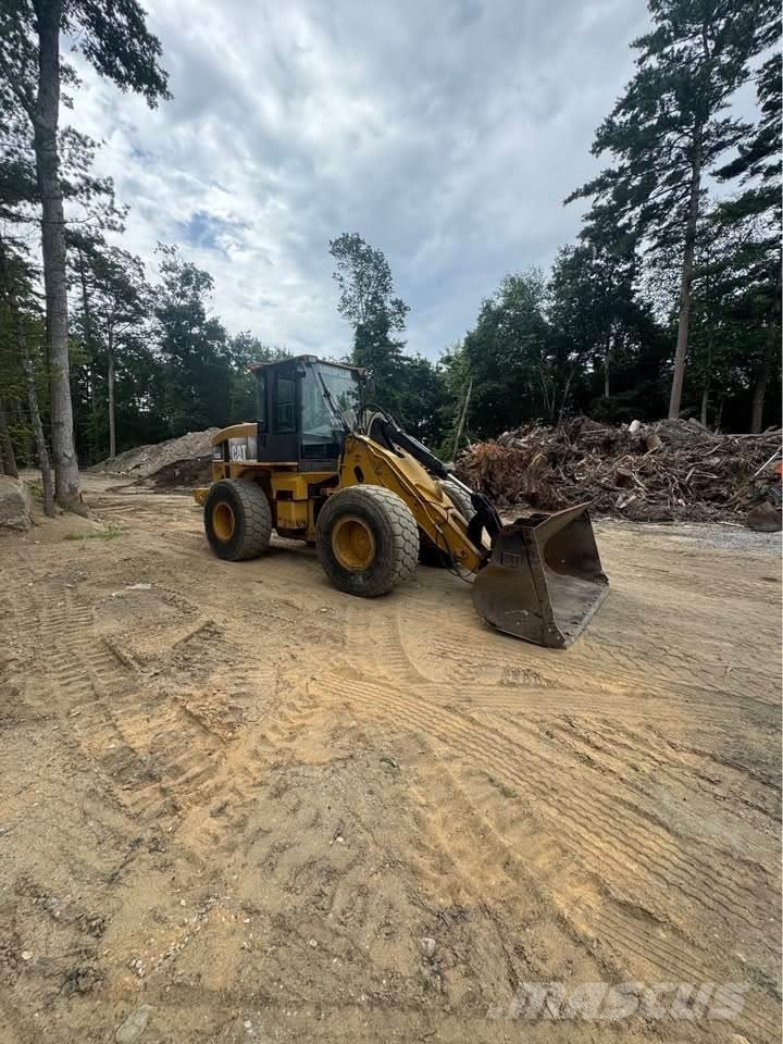 CAT 930G Wielladers
