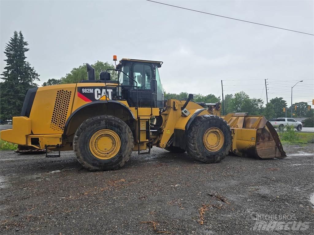 CAT 982M Wielladers