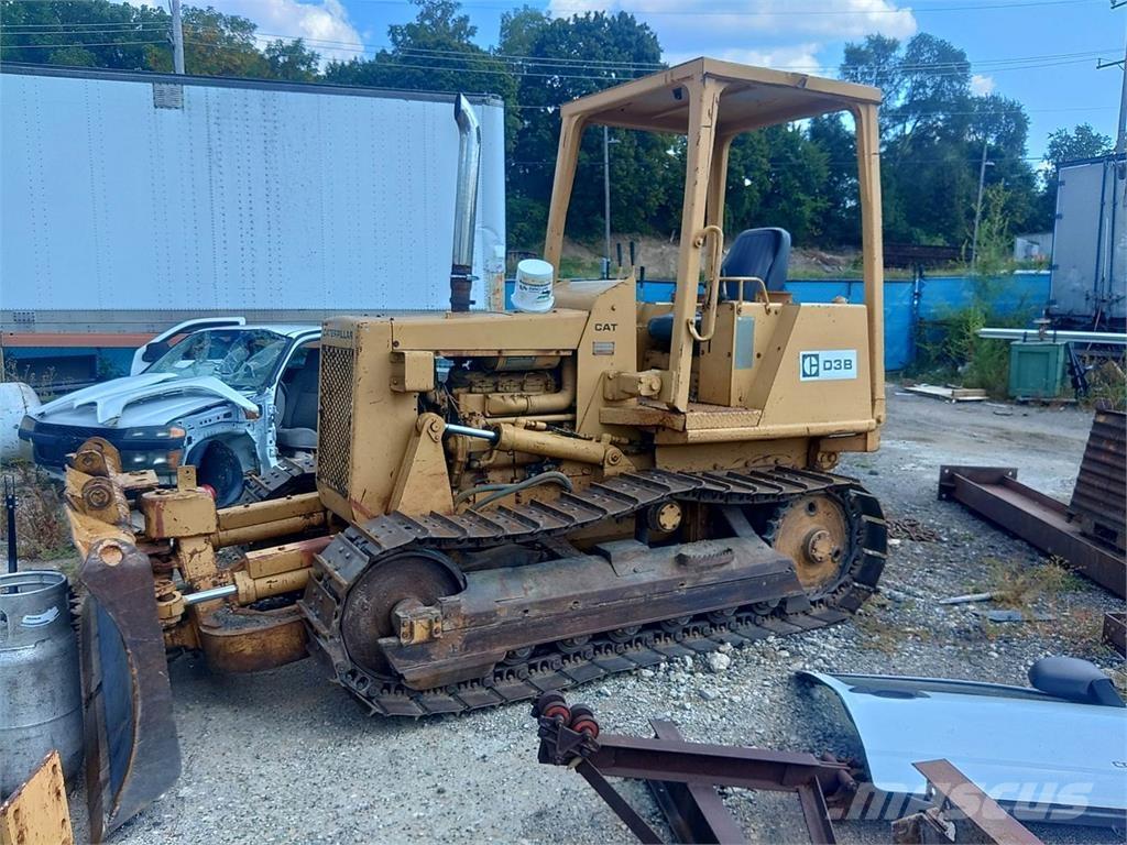 CAT D3B Rupsdozers