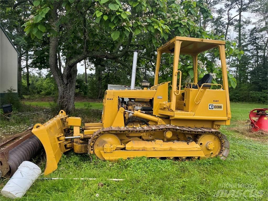 CAT D3B Rupsdozers
