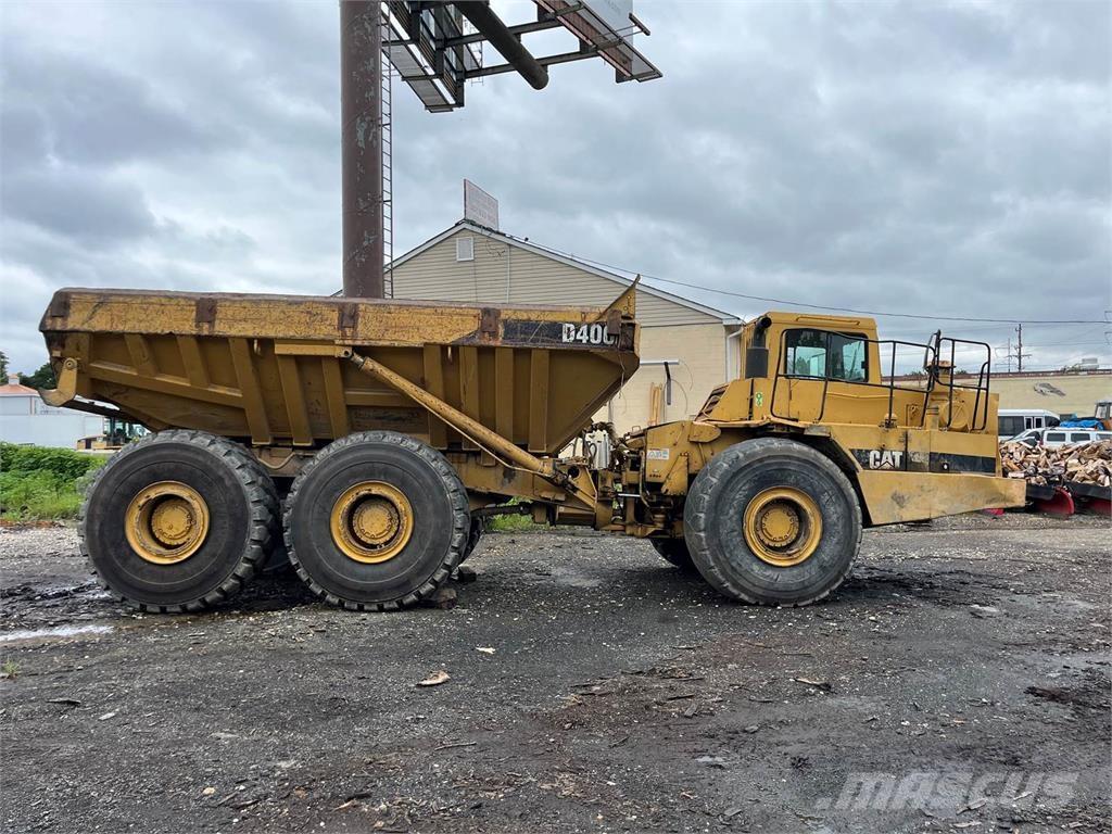 CAT D400D Knik dumptrucks