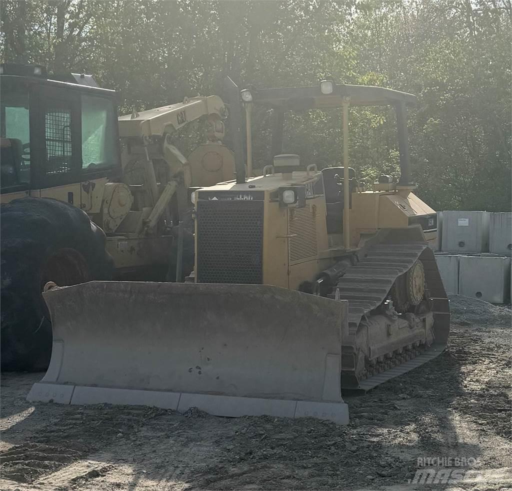 CAT D5M Rupsdozers
