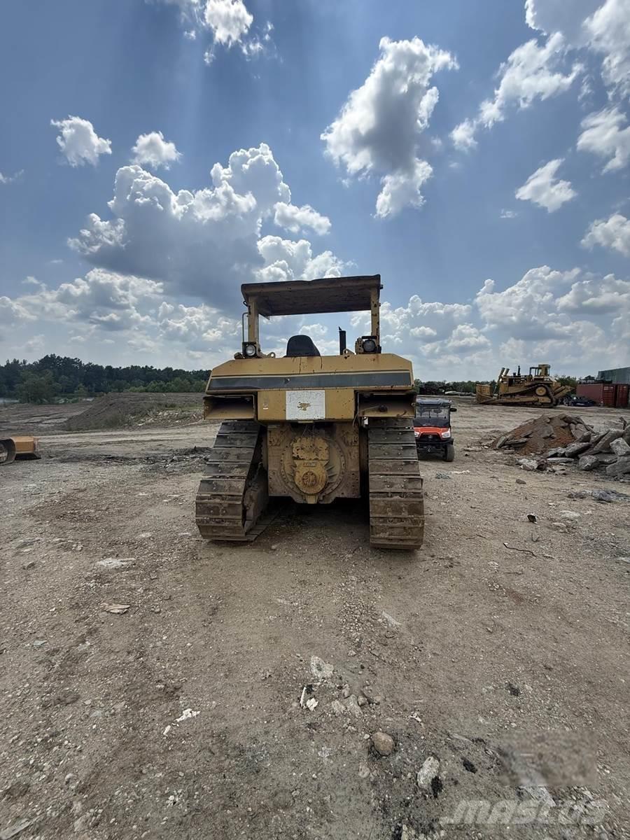 CAT D7H Rupsdozers