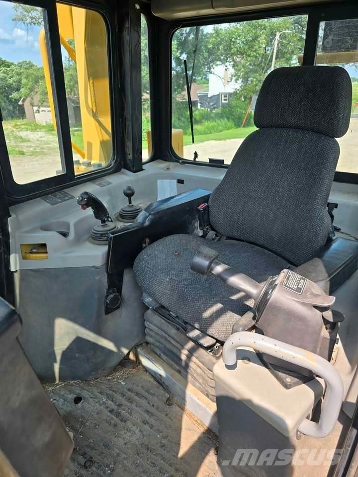 CAT D8R Rupsdozers