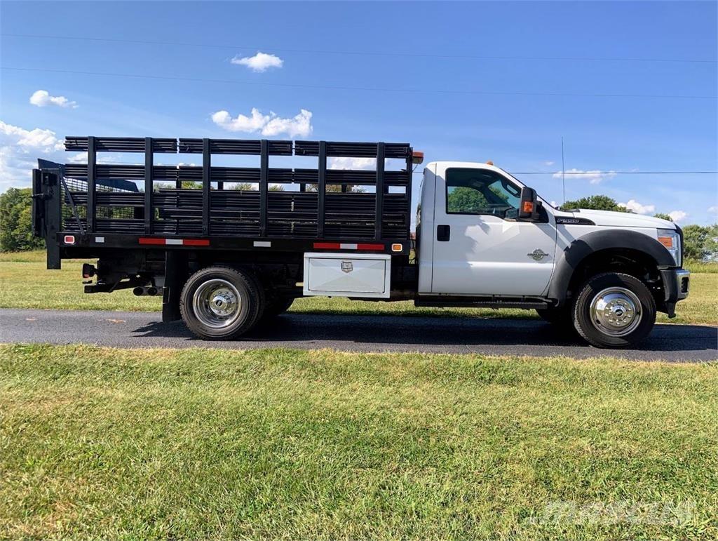 Ford 550 Dieren transport