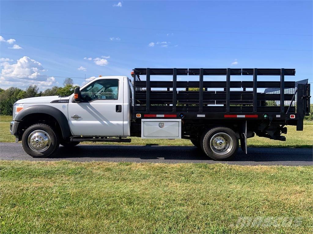 Ford 550 Dieren transport