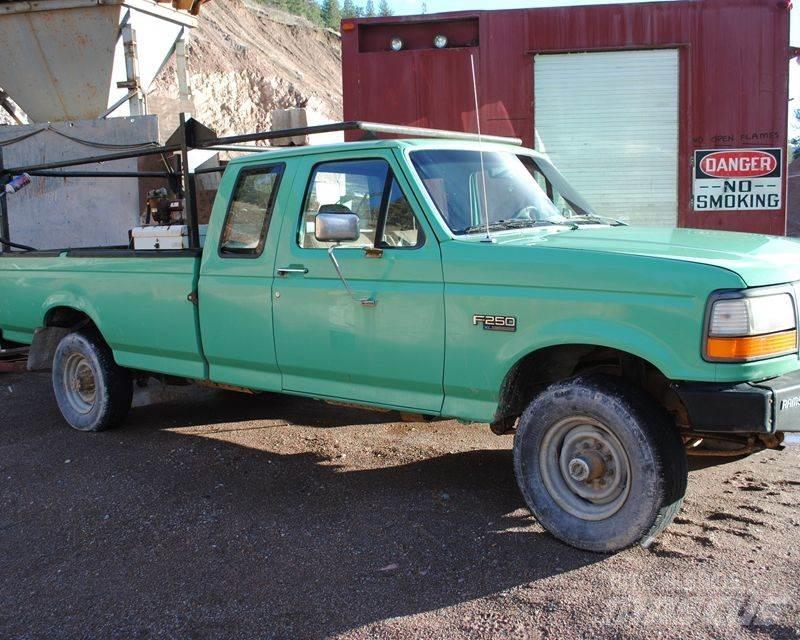 Ford F-250 Bestelwagens met open laadbak