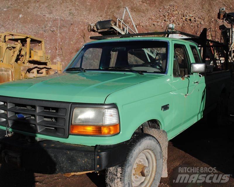 Ford F-250 Bestelwagens met open laadbak