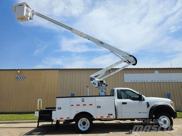 Ford F-550 Auto hoogwerkers