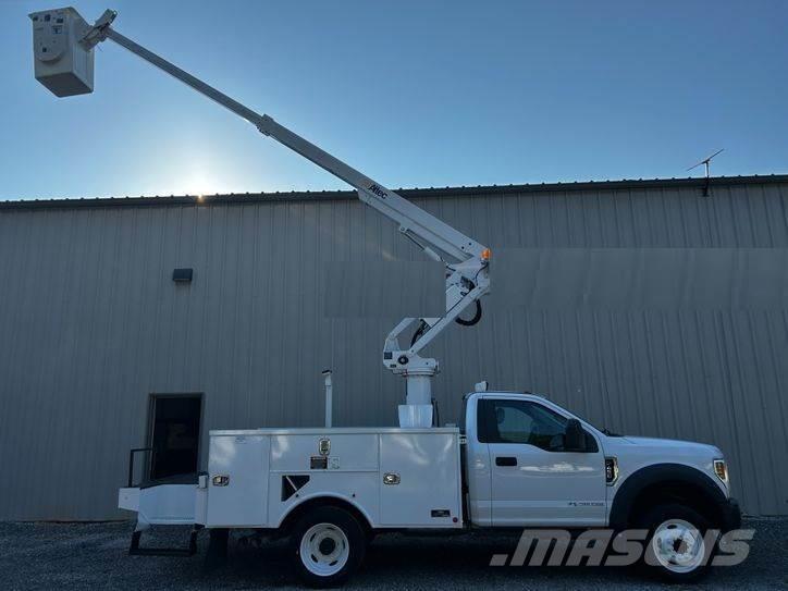 Ford F-550 Auto hoogwerkers
