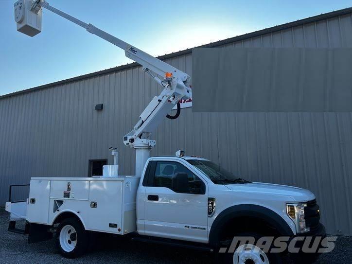 Ford F-550 Auto hoogwerkers