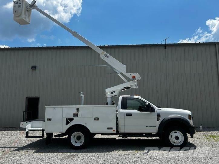 Ford F-550 Auto hoogwerkers