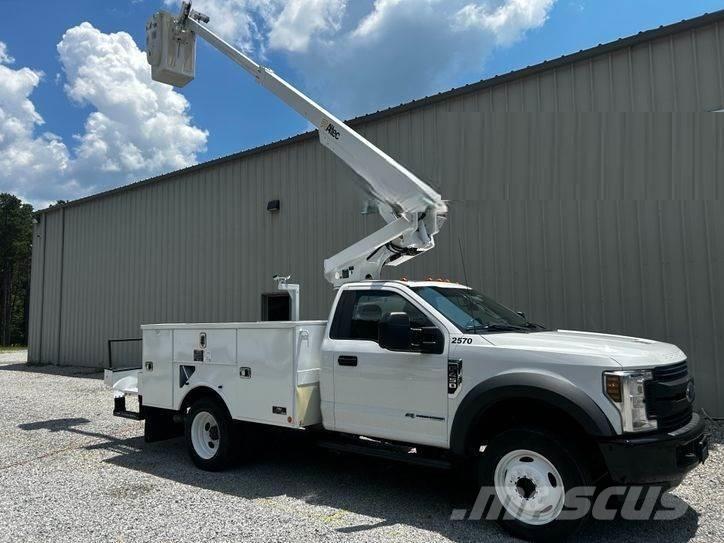 Ford F-550 Auto hoogwerkers