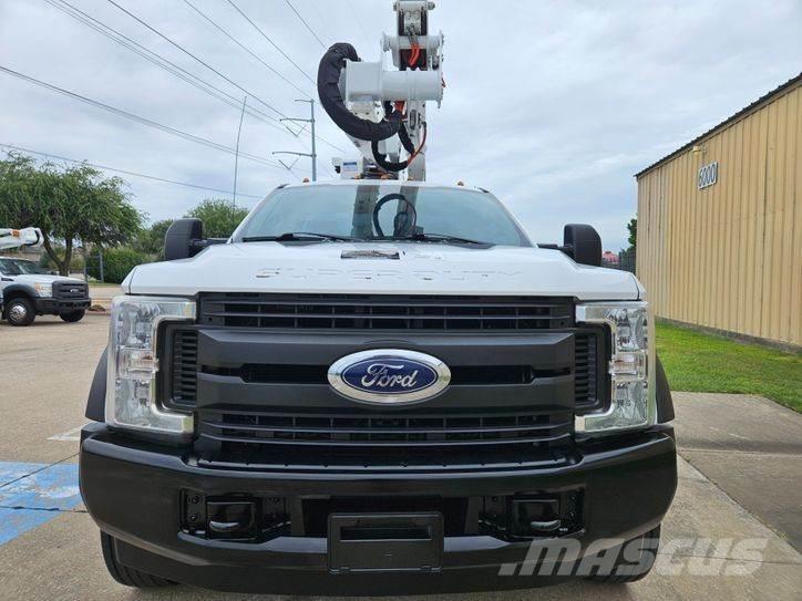 Ford F-550 Auto hoogwerkers