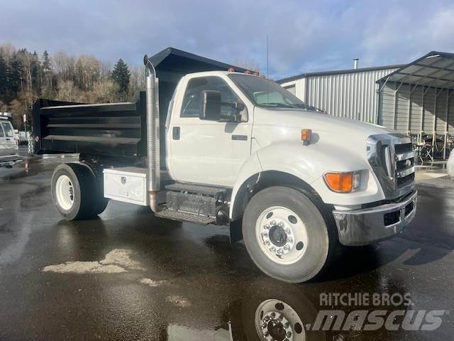 Ford F-650 Chassis met cabine
