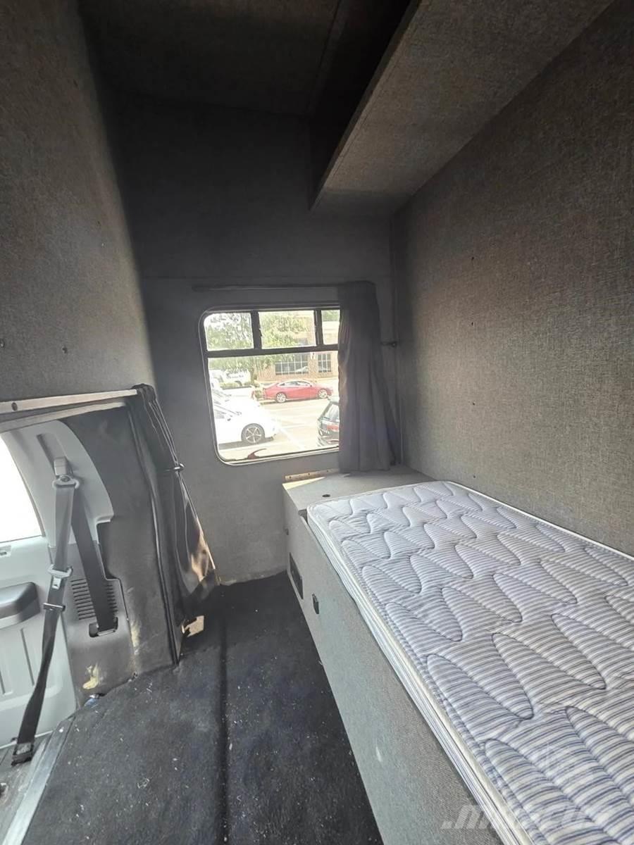 Ford F-650 Bakwagens met gesloten opbouw