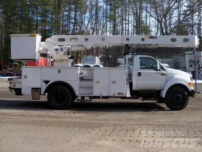 Ford F-750 Auto hoogwerkers