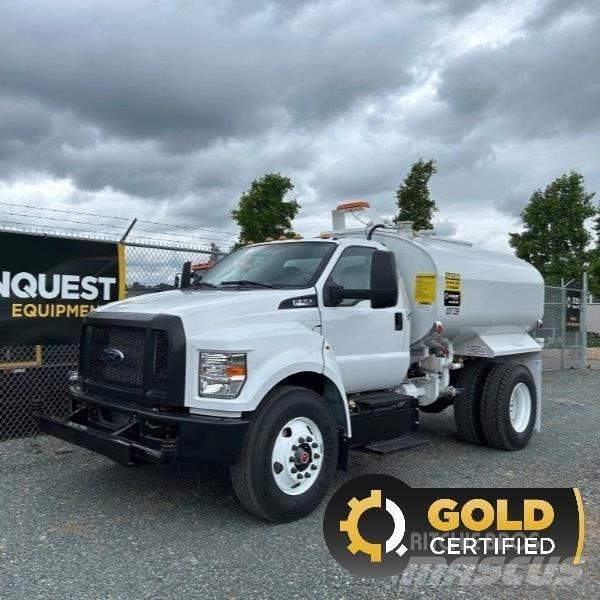 Ford F-750 Tankwagen