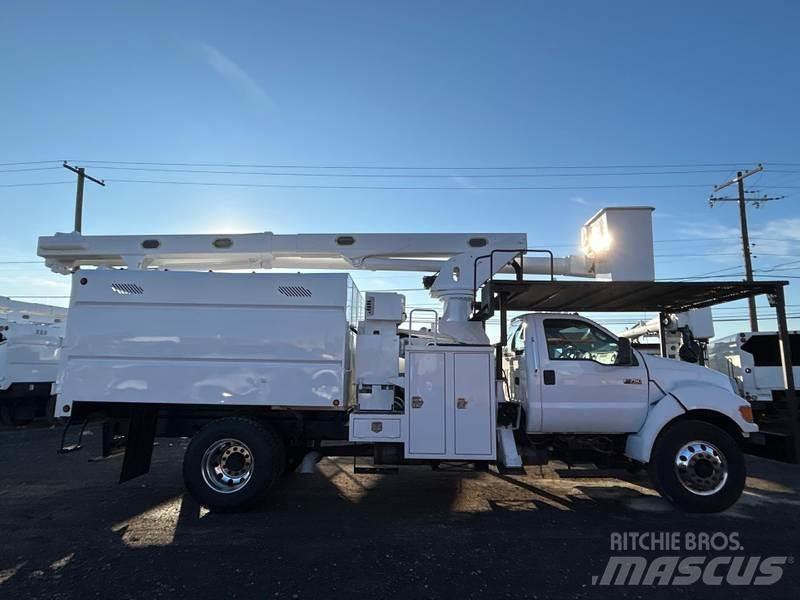 Ford F-750 Auto hoogwerkers