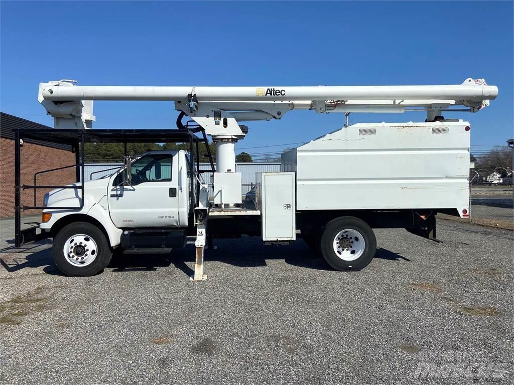Ford F-750 Auto hoogwerkers