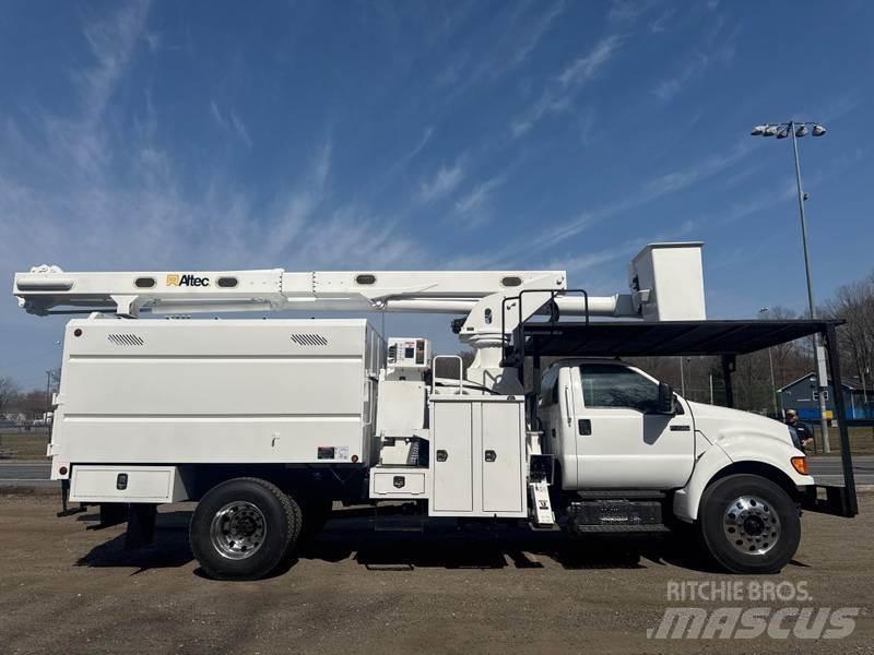 Ford F-750 Auto hoogwerkers