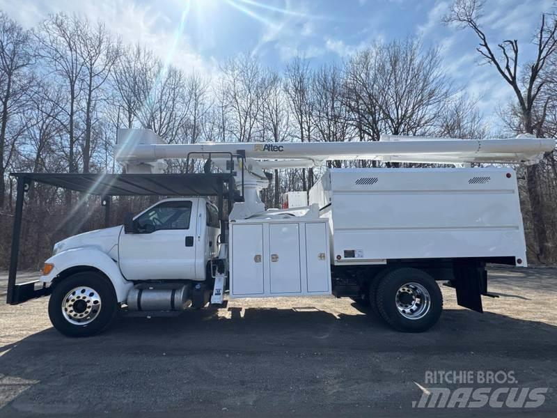 Ford F-750 Auto hoogwerkers