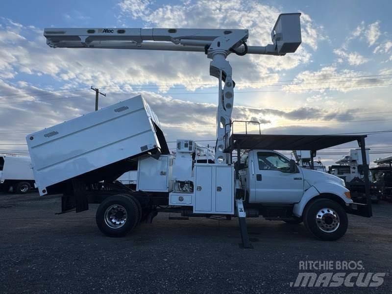 Ford F-750 Auto hoogwerkers