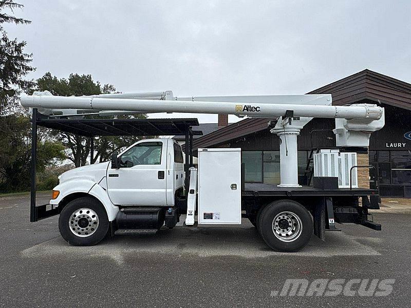 Ford F-750 Auto hoogwerkers