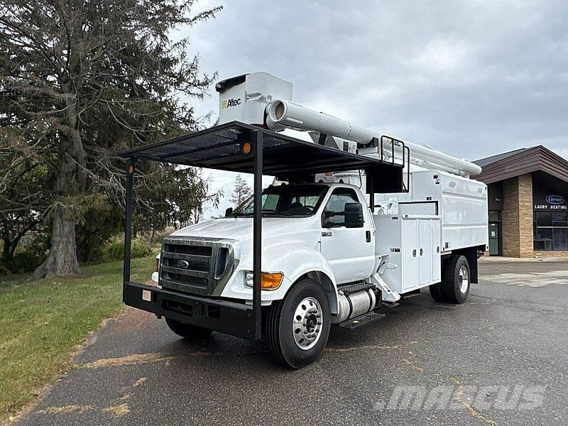 Ford F-750 Auto hoogwerkers