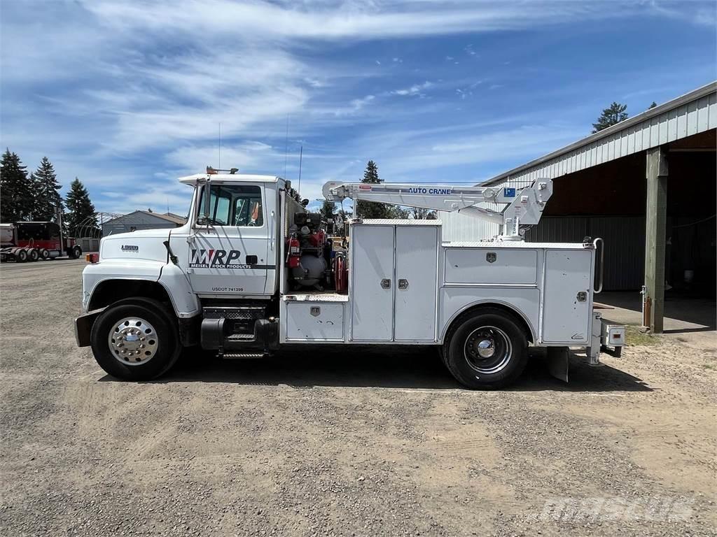 Ford L8000 Onderhoud voertuigen